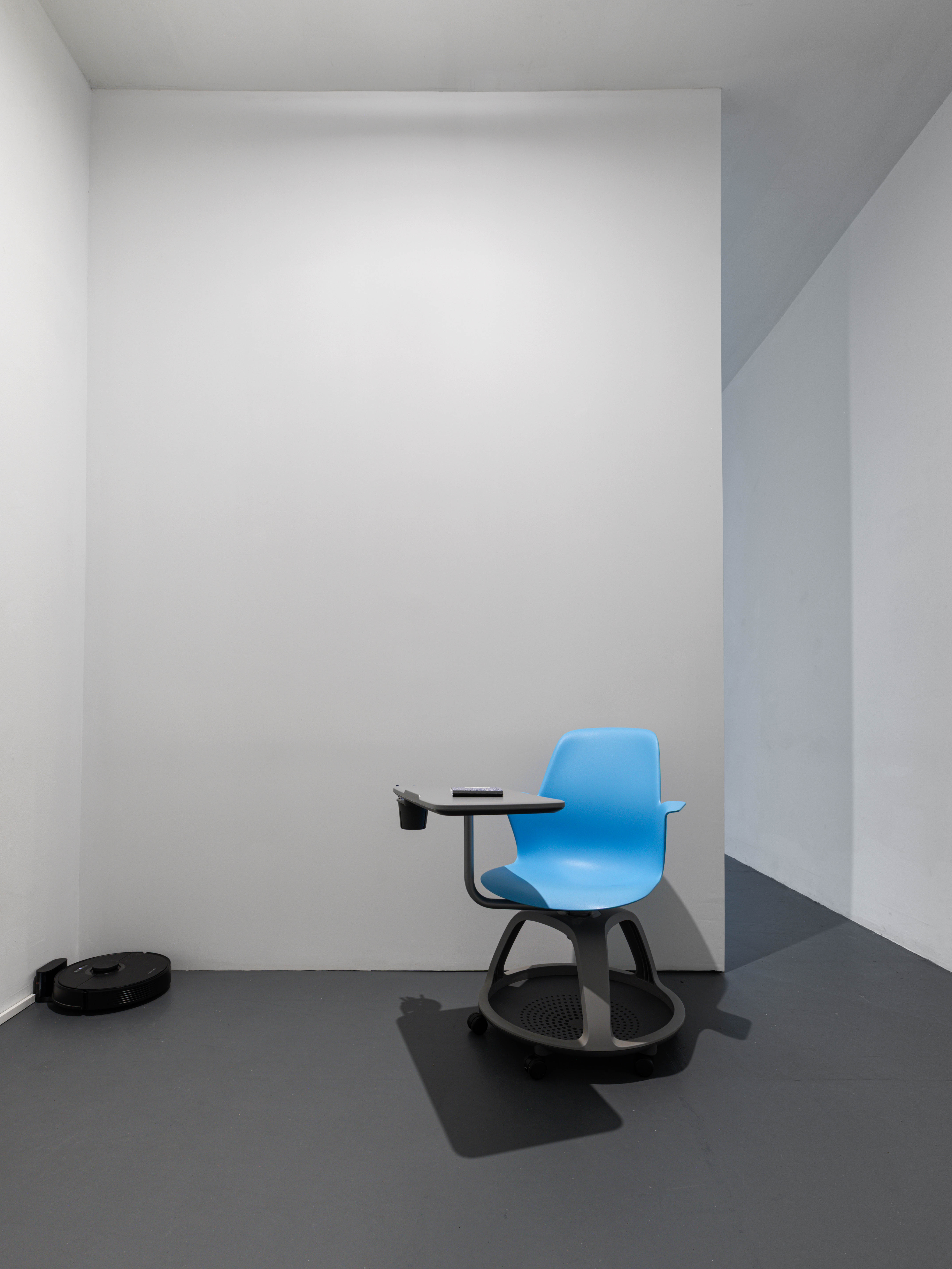 Installation view of nánwàng de yī tiān